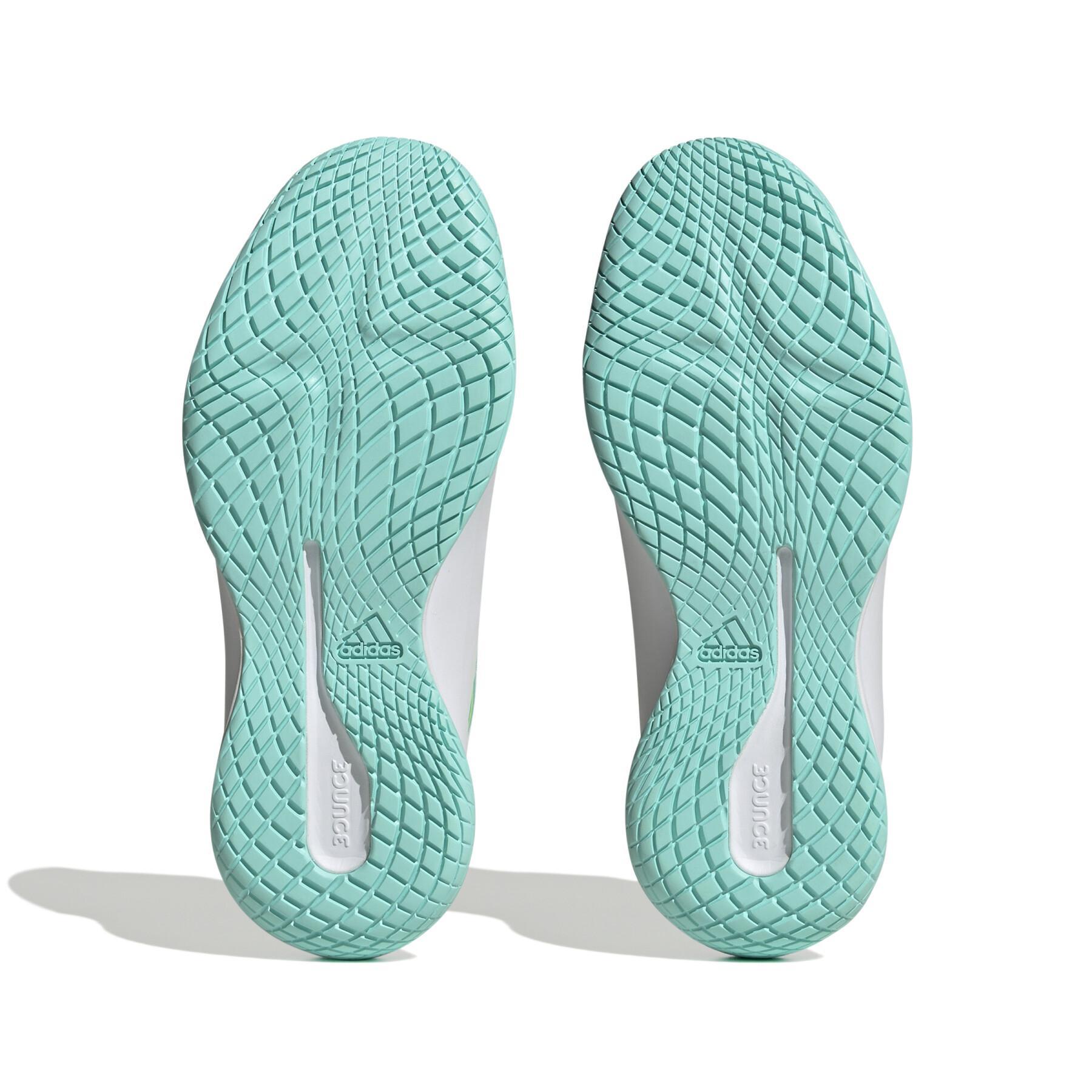 Damesschoenen voor binnen adidas Novaflight Sustainable