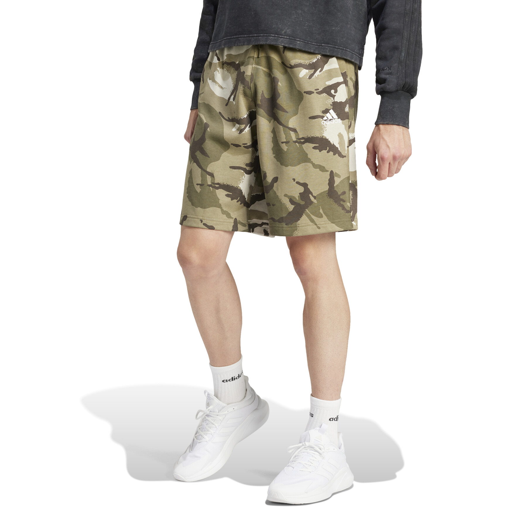 Camouflage shorts adidas Seasonal Essentials